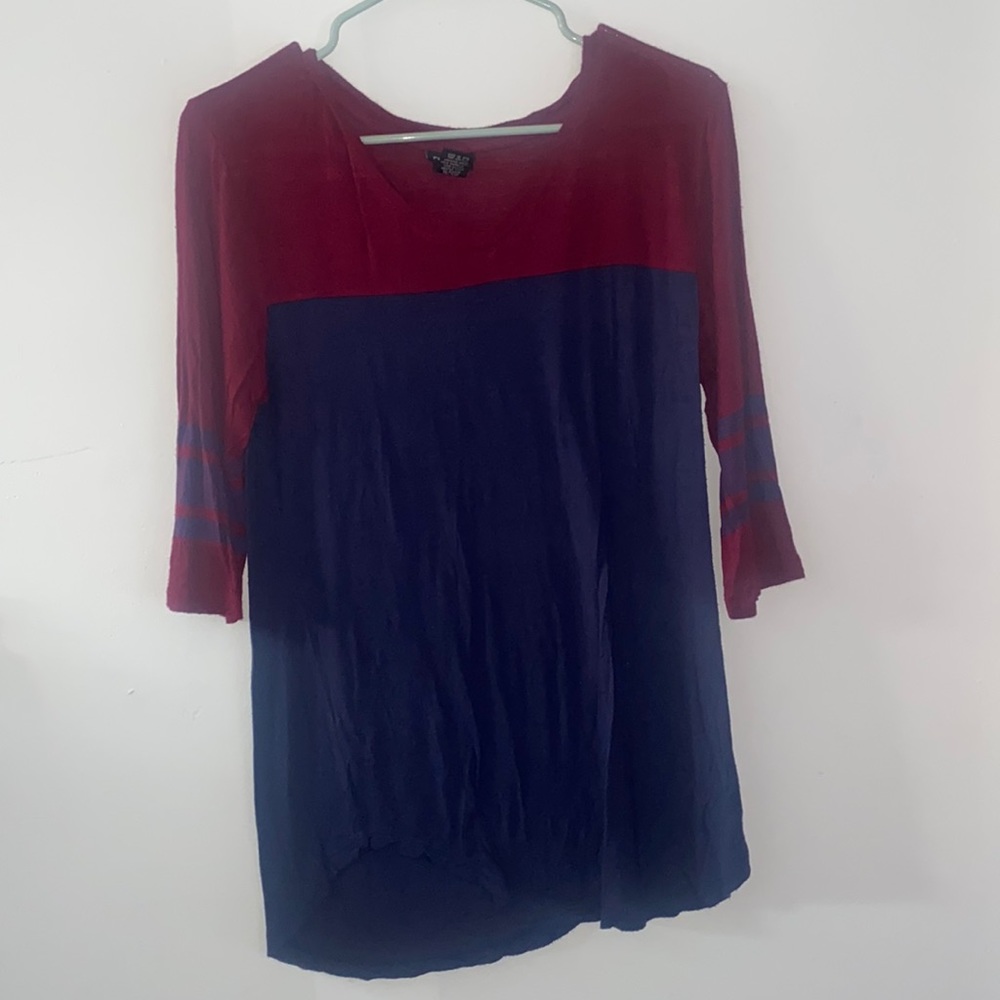 Large Rue 21 shirt